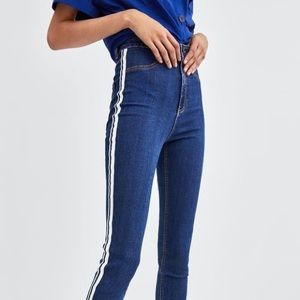 ZARA Stretch Jeggings w/ Stripe